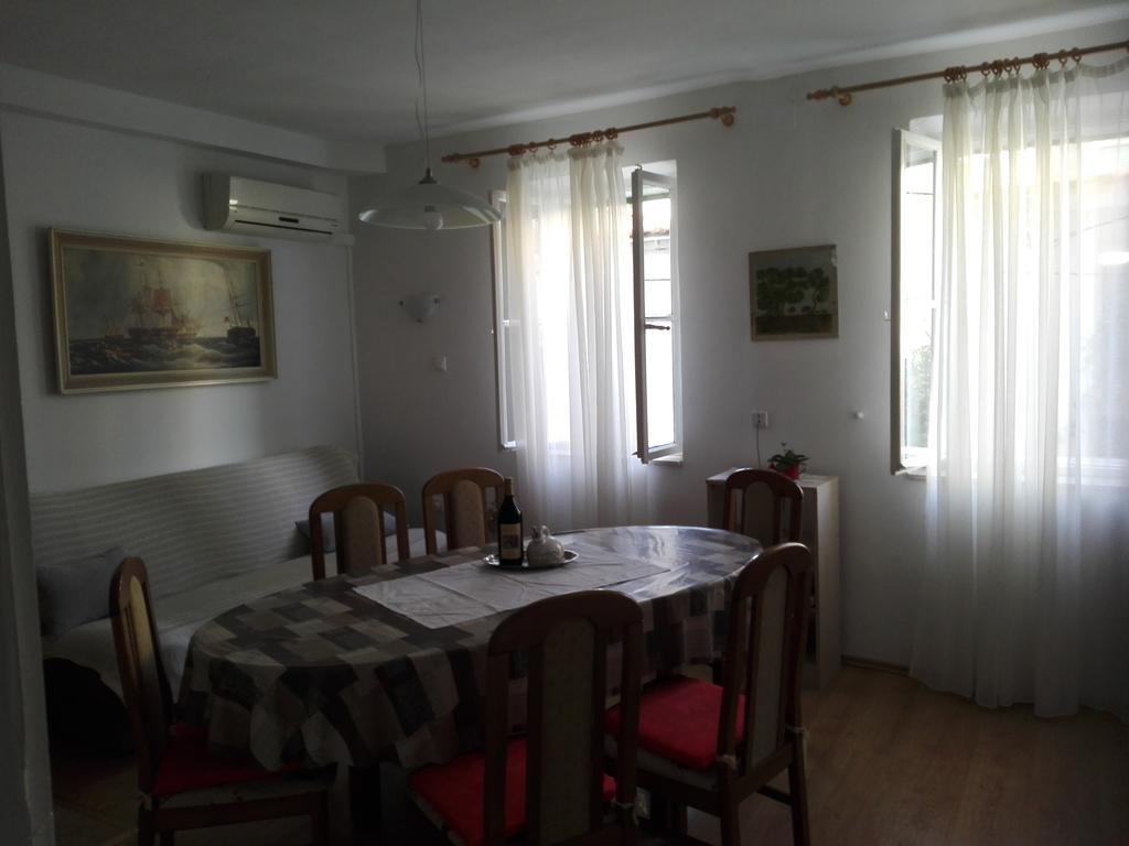 Apartman Drazin Kaštela Eksteriør bilde
